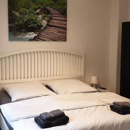Pension Italia Lubeck Bagian luar foto